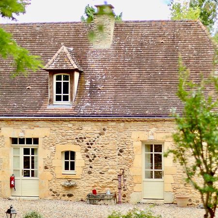 Les Perroutis Vila Saint-Alvère Exterior foto