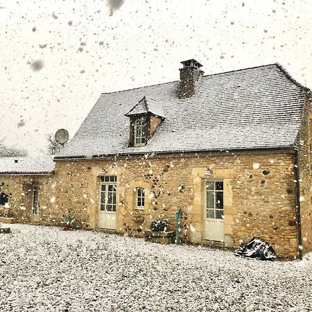 Les Perroutis Vila Saint-Alvère Exterior foto