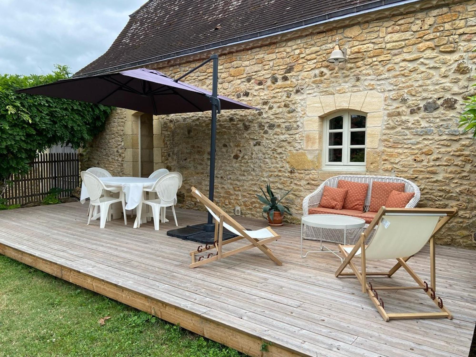 Les Perroutis Vila Saint-Alvère Exterior foto